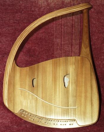 Front of Solo Chromatic Lyre